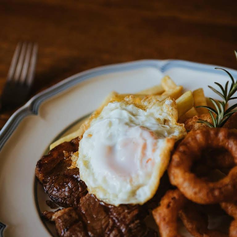 The Historic Pig And Whistle Inn Bathurst 외부 사진