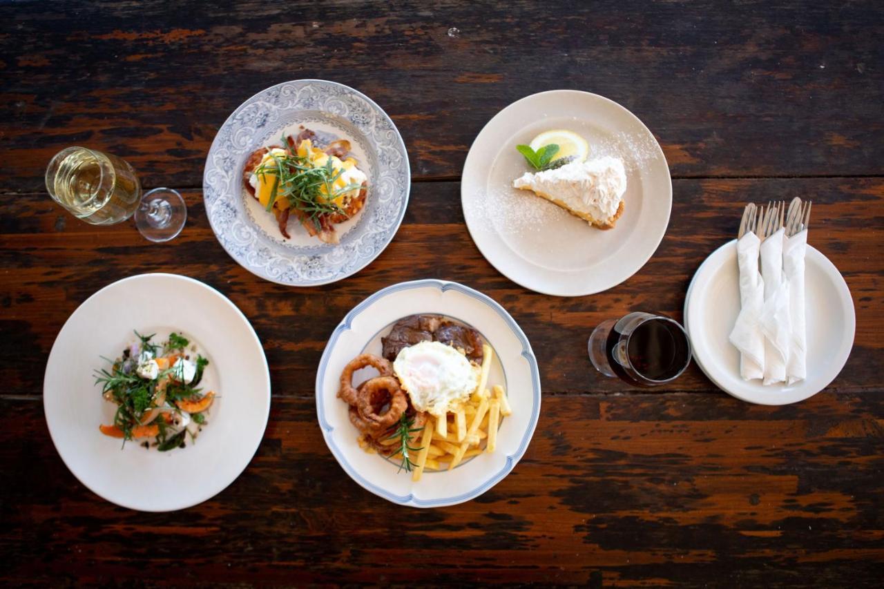 The Historic Pig And Whistle Inn Bathurst 외부 사진