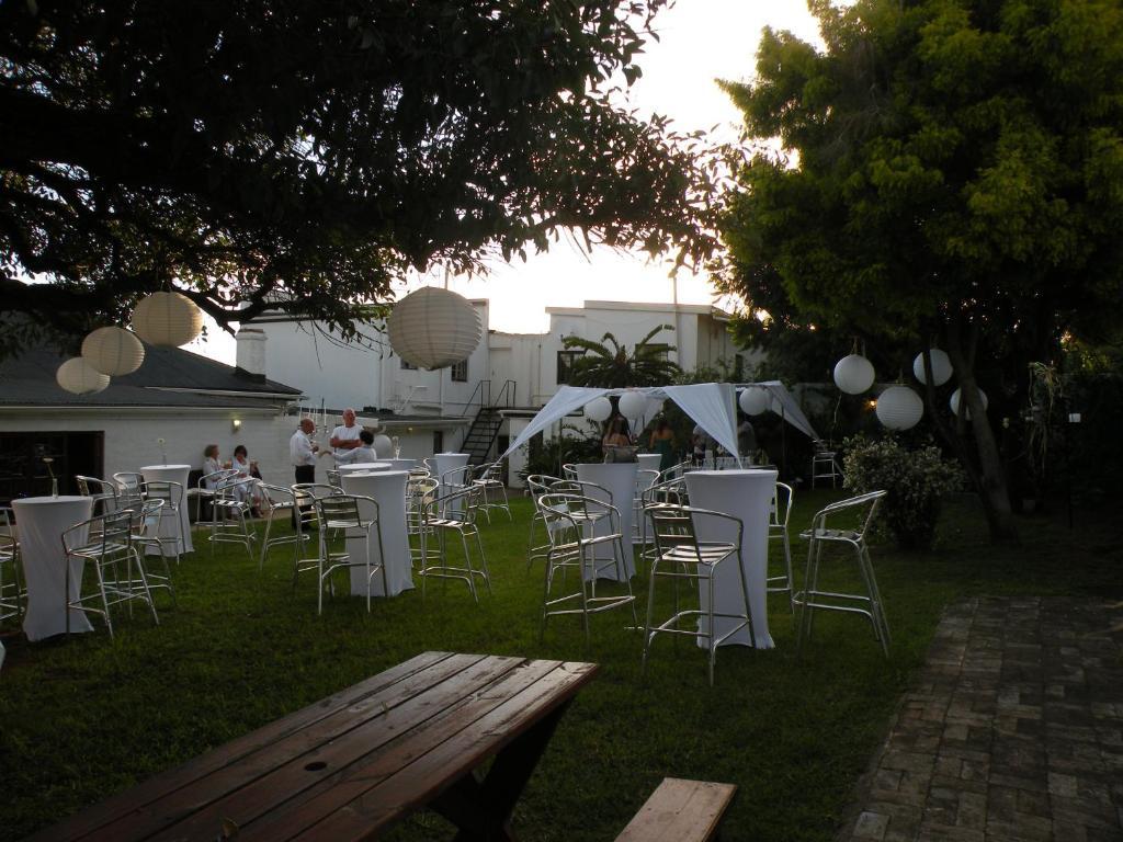 The Historic Pig And Whistle Inn Bathurst 외부 사진